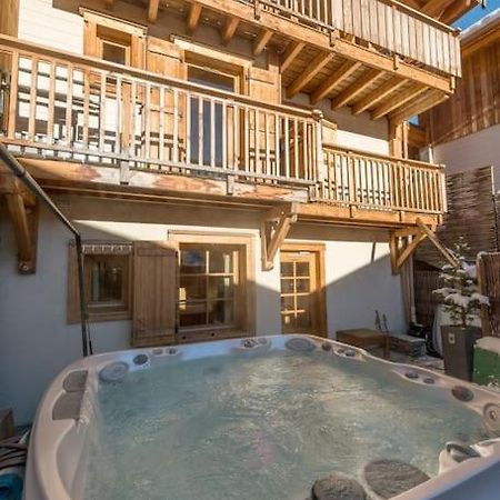 Cosy 4 Bedroom Chalet With Hot Tub Saint-Marcel  Екстер'єр фото