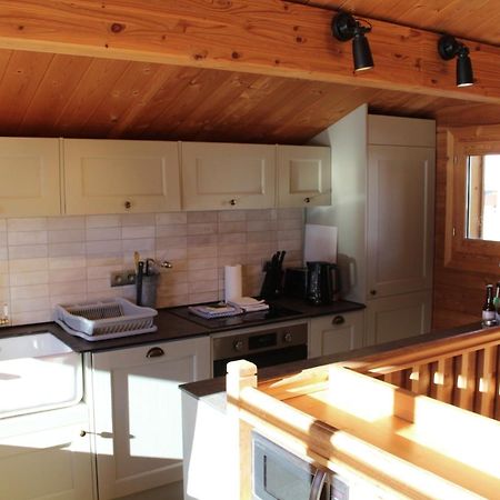 Cosy 4 Bedroom Chalet With Hot Tub Saint-Marcel  Екстер'єр фото