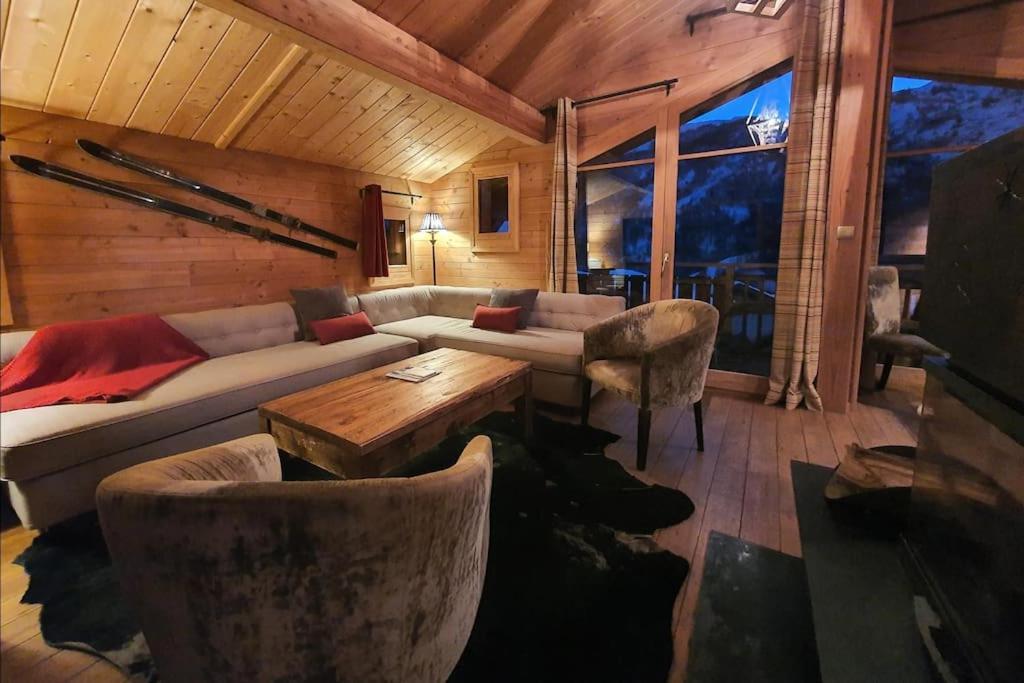 Cosy 4 Bedroom Chalet With Hot Tub Saint-Marcel  Екстер'єр фото
