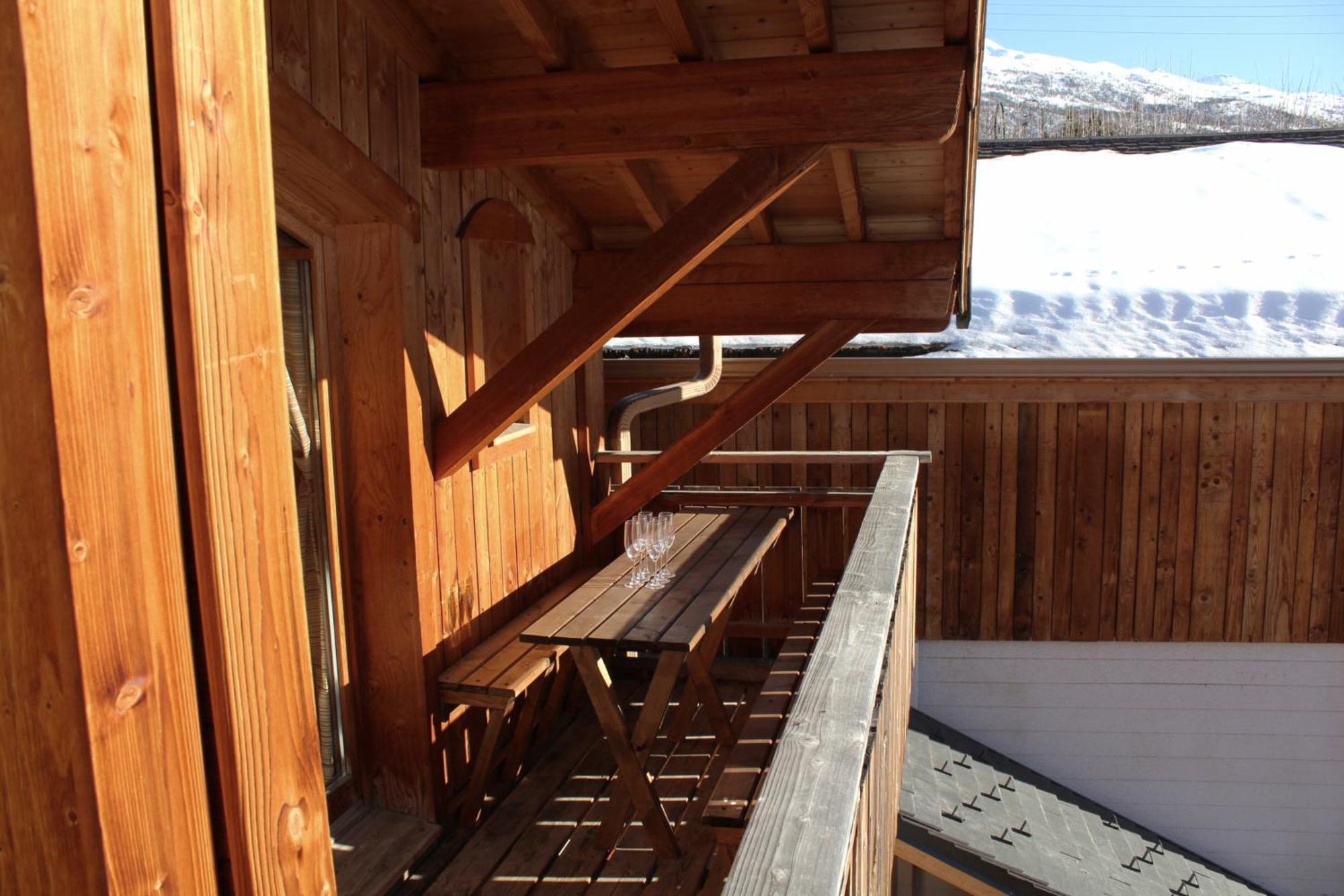 Cosy 4 Bedroom Chalet With Hot Tub Saint-Marcel  Екстер'єр фото