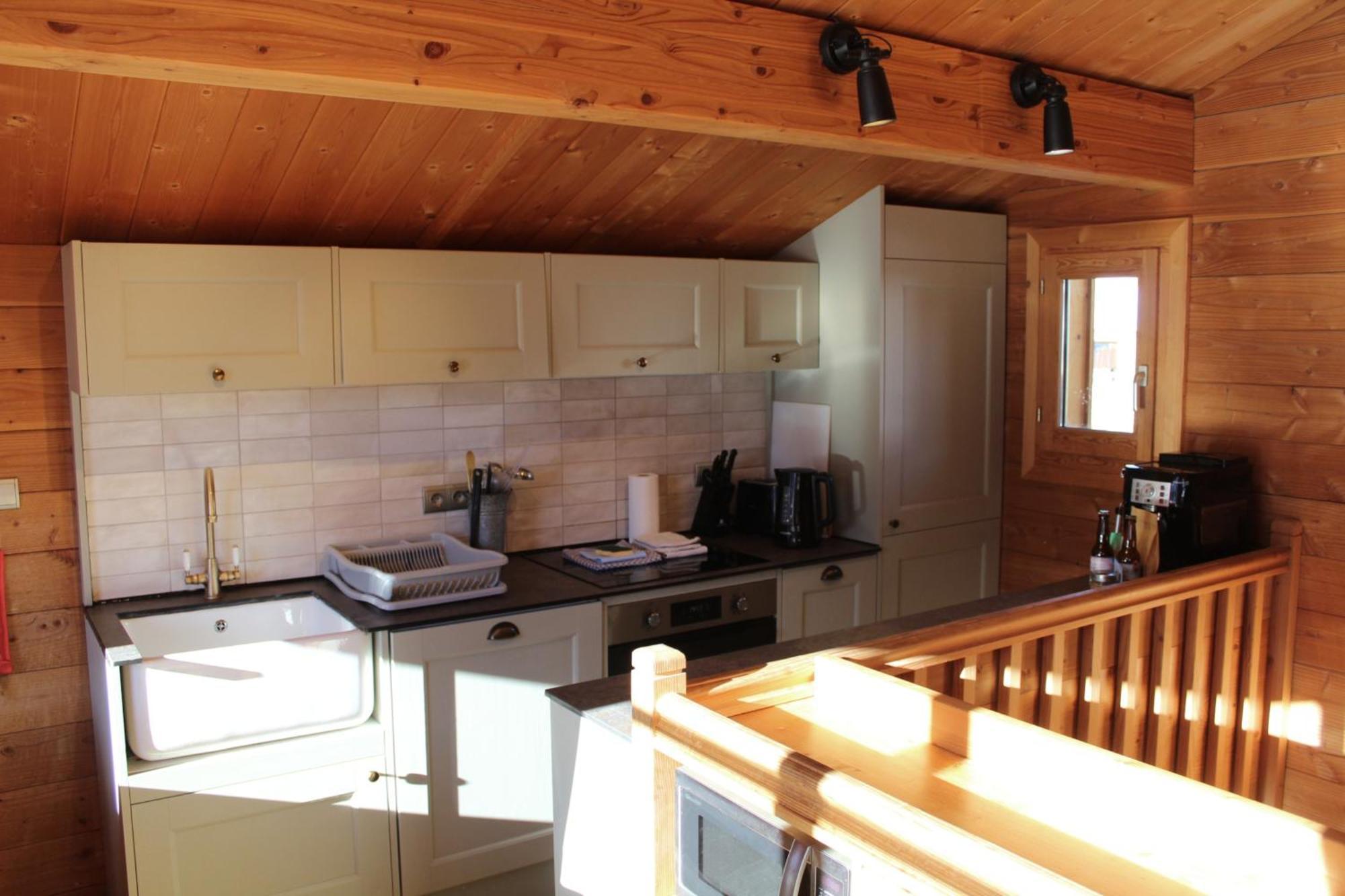 Cosy 4 Bedroom Chalet With Hot Tub Saint-Marcel  Екстер'єр фото
